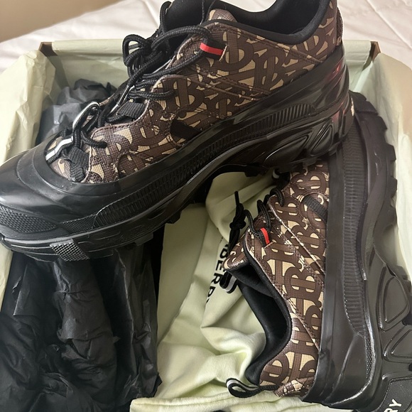 Burberry Arthur Monogram Print Black Bridle Brown - Picture 3 of 5